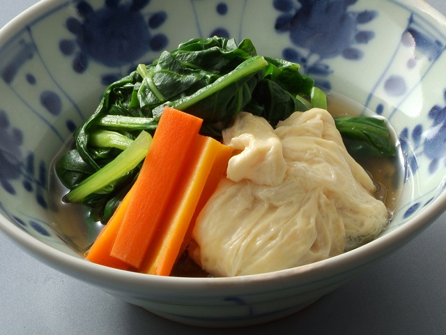 小松菜と湯葉の煮物