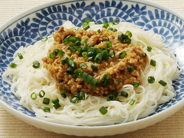 肉みそそうめん
