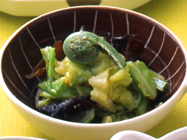 新キャベツときくらげのナムル