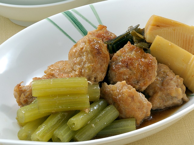 ふきと鶏だんごの含め煮