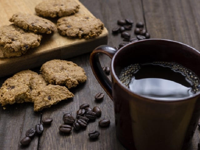 コーヒーブレイクにちょこっと甘いもの。「コーヒーおとも菓子」の糖質量ランキングは?
