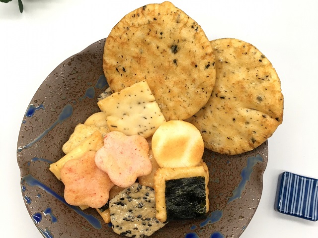 お米の干菓子