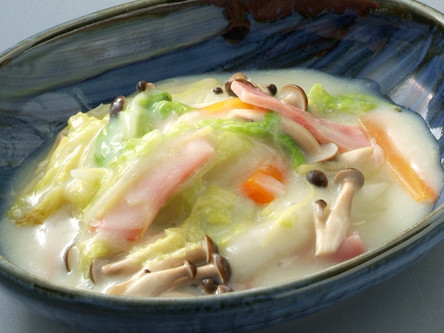 白菜とハムの豆乳煮