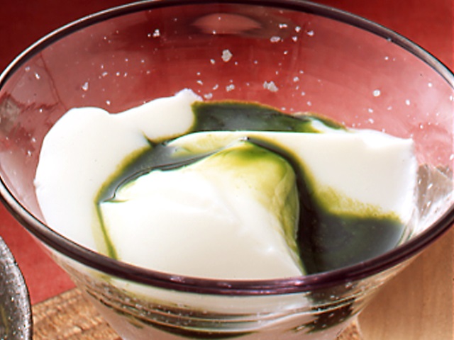 フルフルミルクゼリーの抹茶ソース