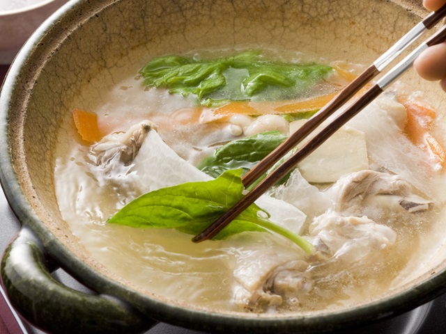 骨つき鶏肉と冬野菜のしゃぶしゃぶ仕立て